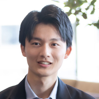 スタッフBさん
